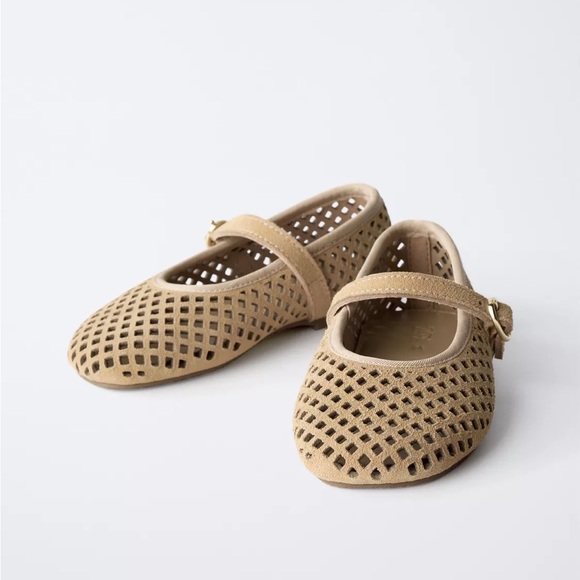 Zara Kids Beige Openwork Leather Ballet Flats - Picture 4 of 9
